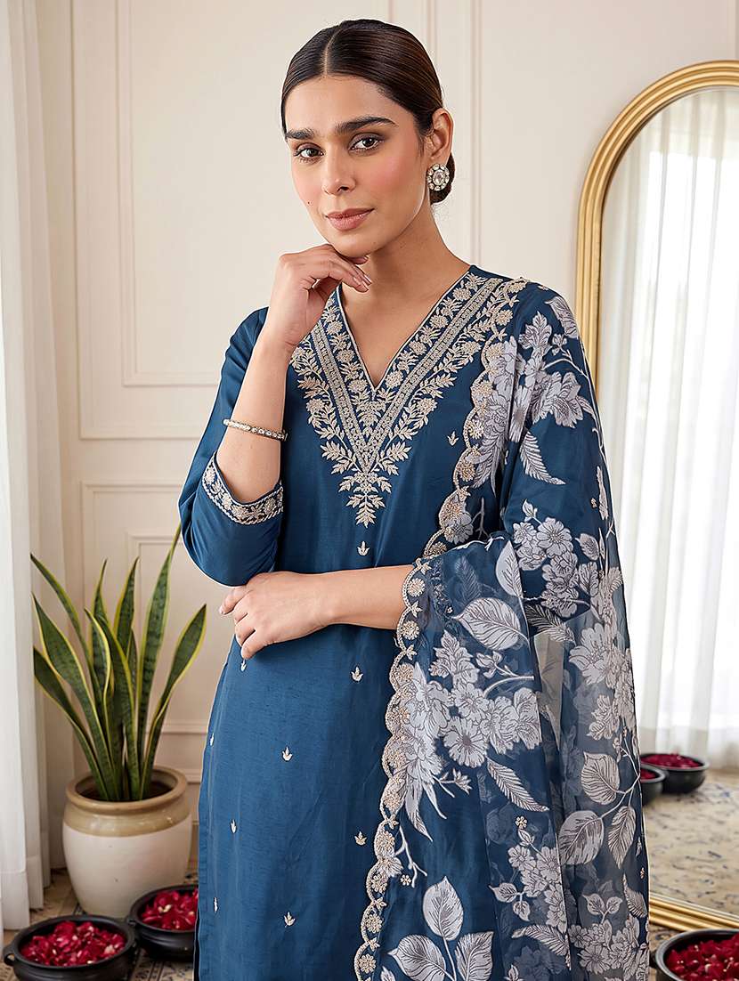 Women Embroidered Three Quarter Sleeve Kurta Pant With Dupatta Set - 22702435 -  Standard Image - 1