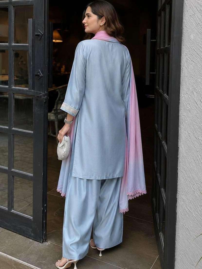 Women Embroidered Three Quarter Sleeves Kurta Farshi Salwar Set With Dupatta - 22702900 -  Standard Image - 4