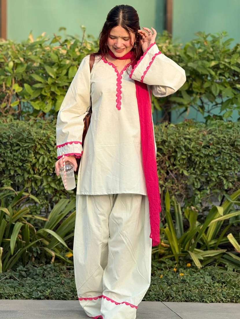 Women Solid Long Sleeves Kurta Farshi Salwar Set With Dupatta - 22702918 -  Standard Image - 1