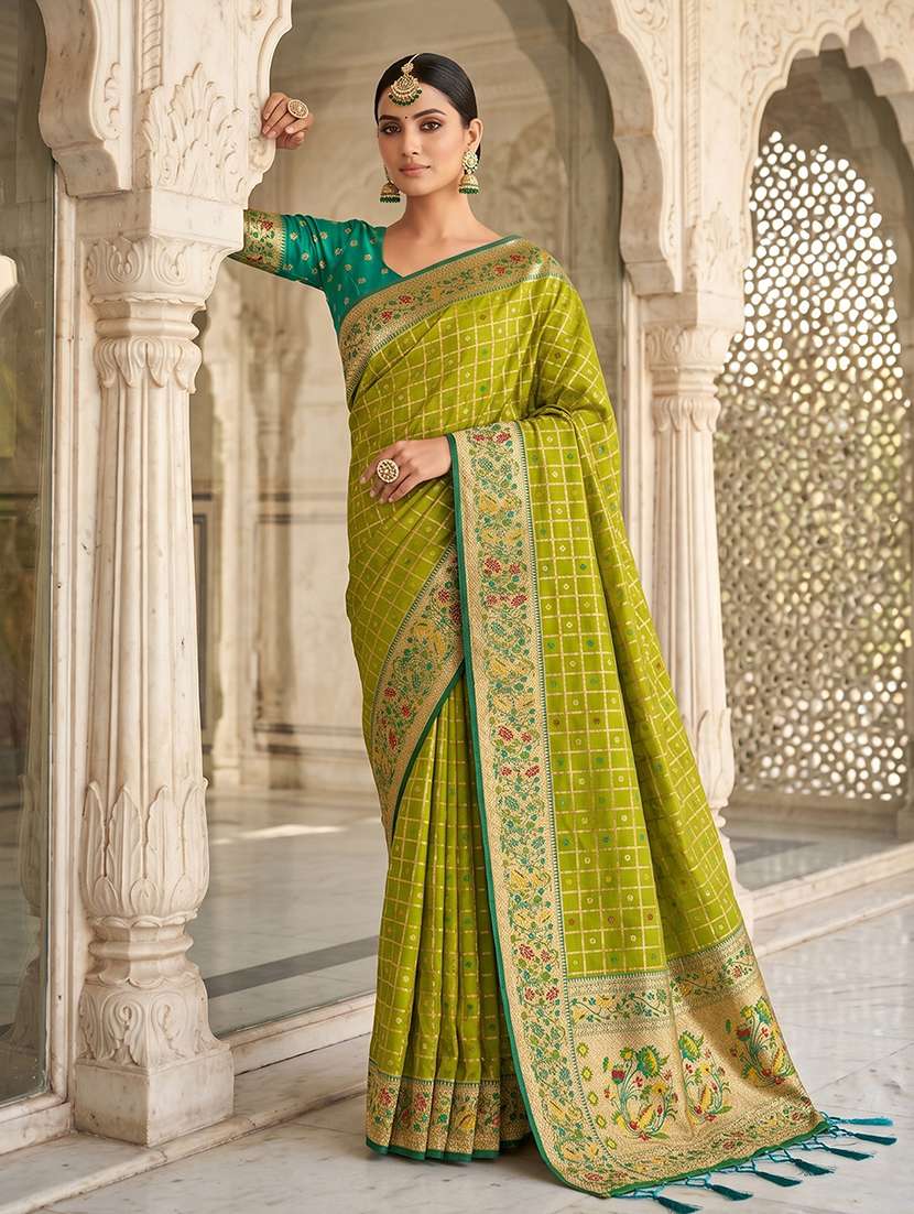 Women Self Design Bordered Saree With Blouse - 22703482 -  Standard Image - 1