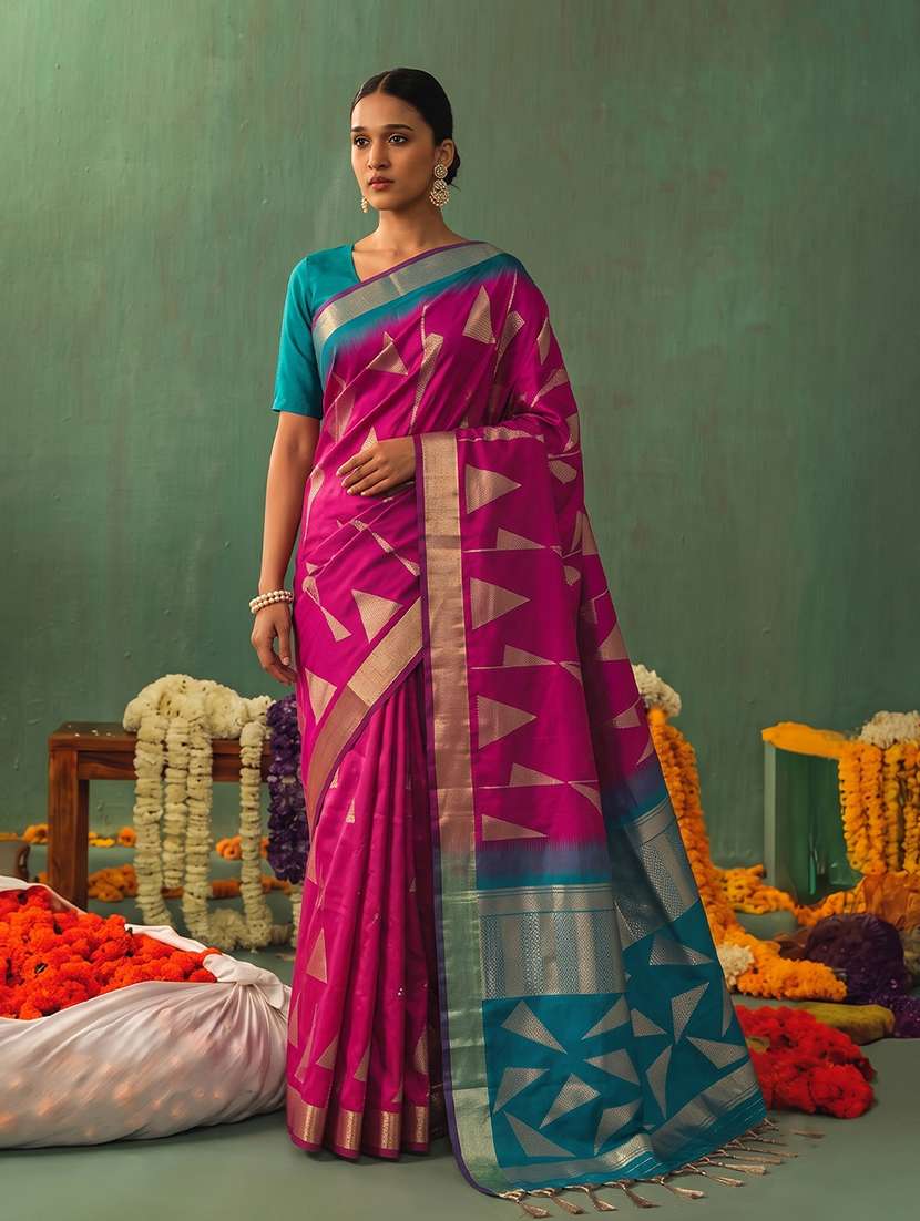 women self design banarasi saree with blouse