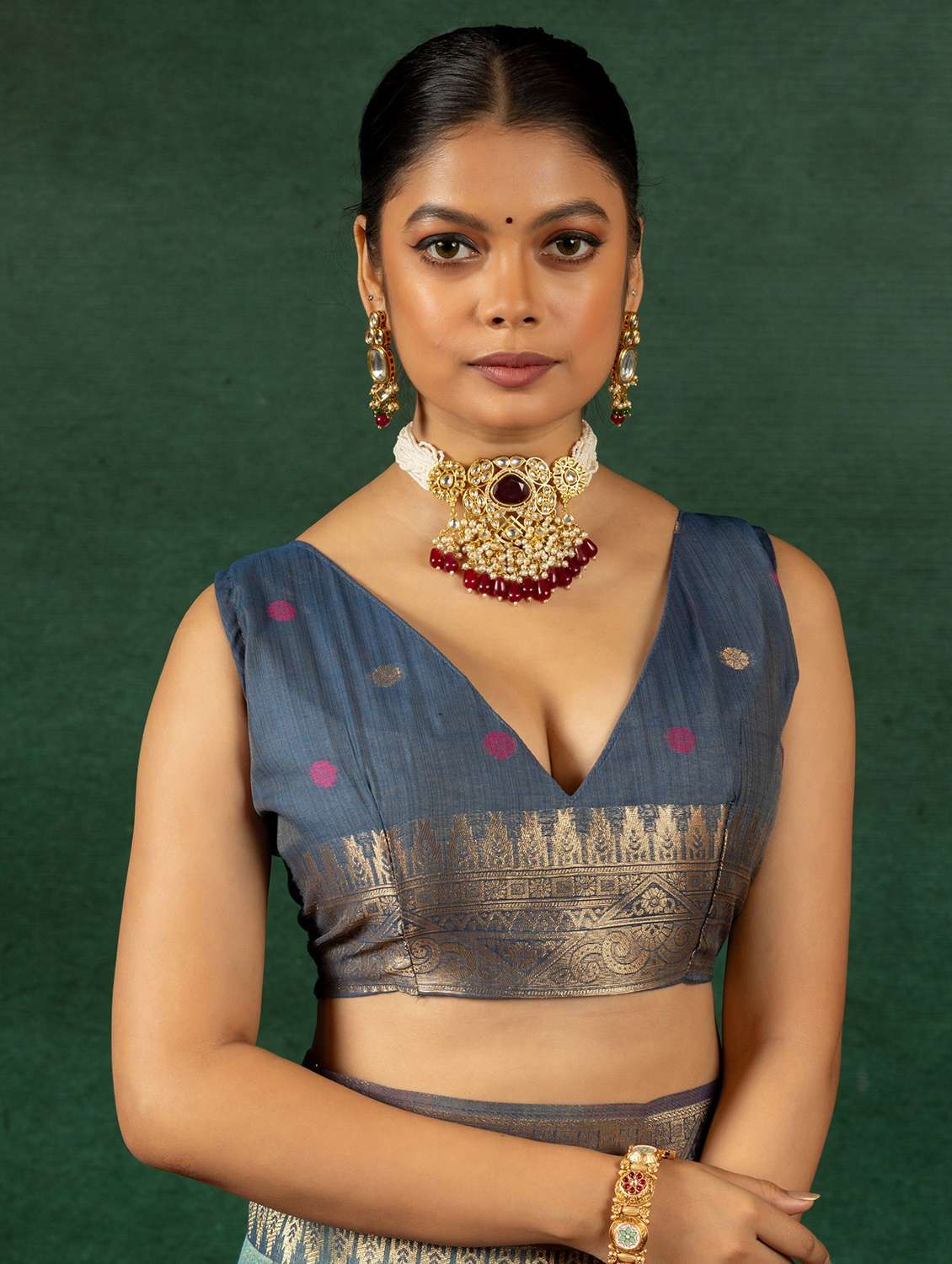 Women Self Design Banarasi Saree With Blouse - 22704291 -  Standard Image - 4