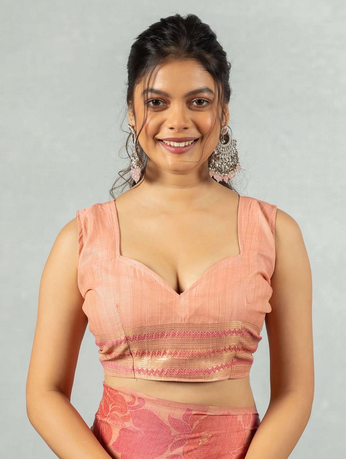 Women Self Design Handloom Saree With Blouse - 22704316 -  Standard Image - 4