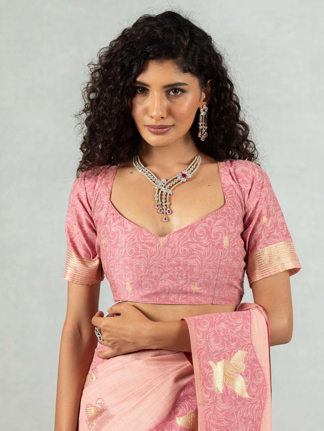 Women Self Design Handloom Saree With Blouse - 22704319 -  Standard Image - 4