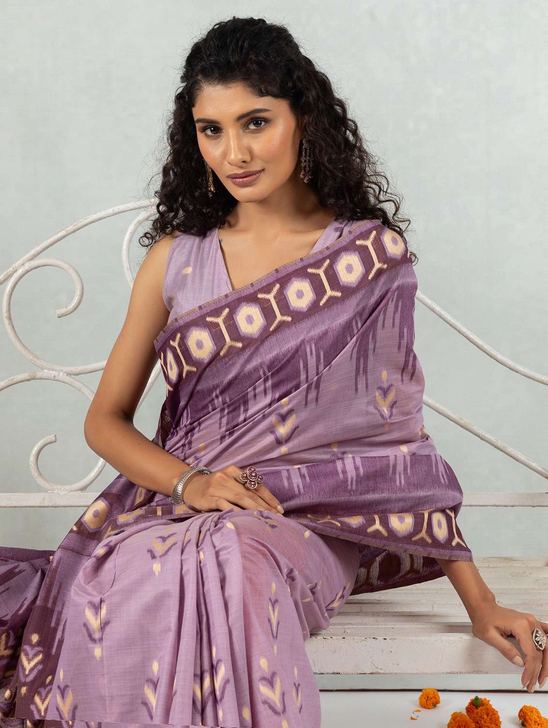 Women Self Design Handloom Saree With Blouse - 22704324 -  Standard Image - 1