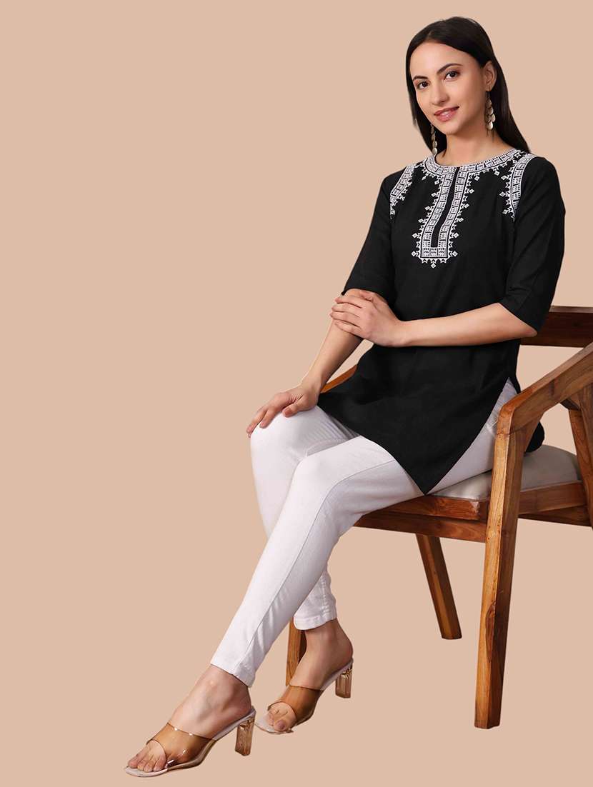 Women Embroidered Three Quarter Sleeves Straight Kurti - 22704486 -  Standard Image - 6