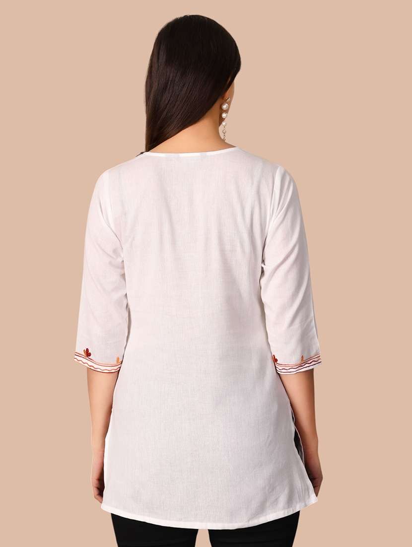 Women Embroidered Three Quarter Sleeves Straight Kurti - 22704574 -  Standard Image - 4