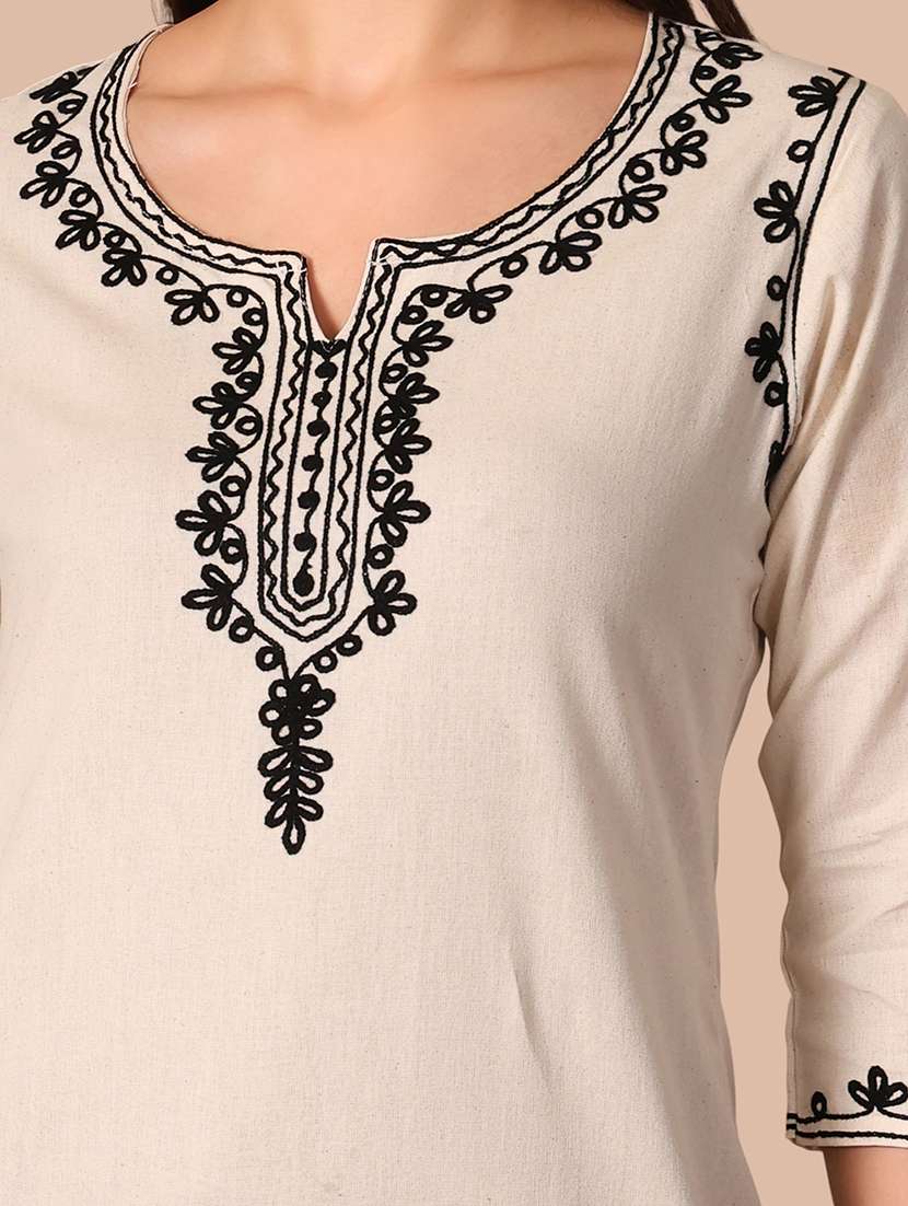 Women Embroidered Three Quarter Sleeves Straight Kurti - 22704582 -  Standard Image - 1