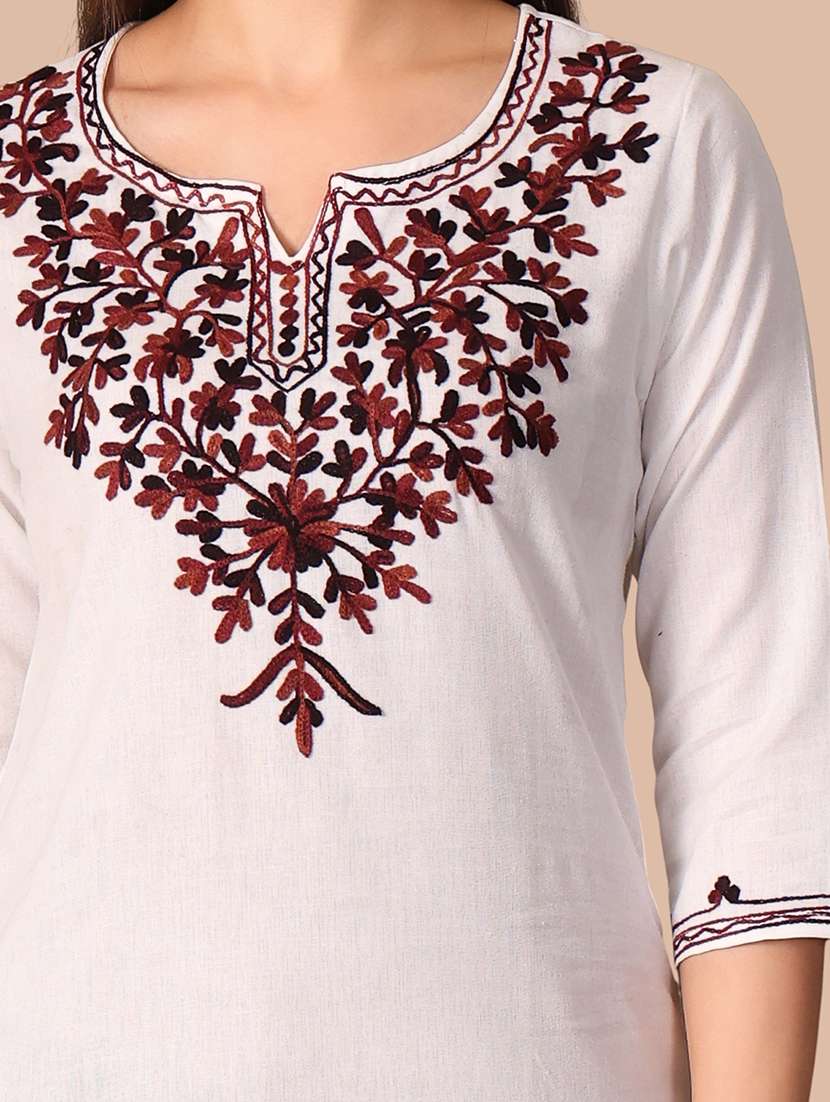 Women Embroidered Three Quarter Sleeves Straight Kurti - 22704591 -  Standard Image - 1