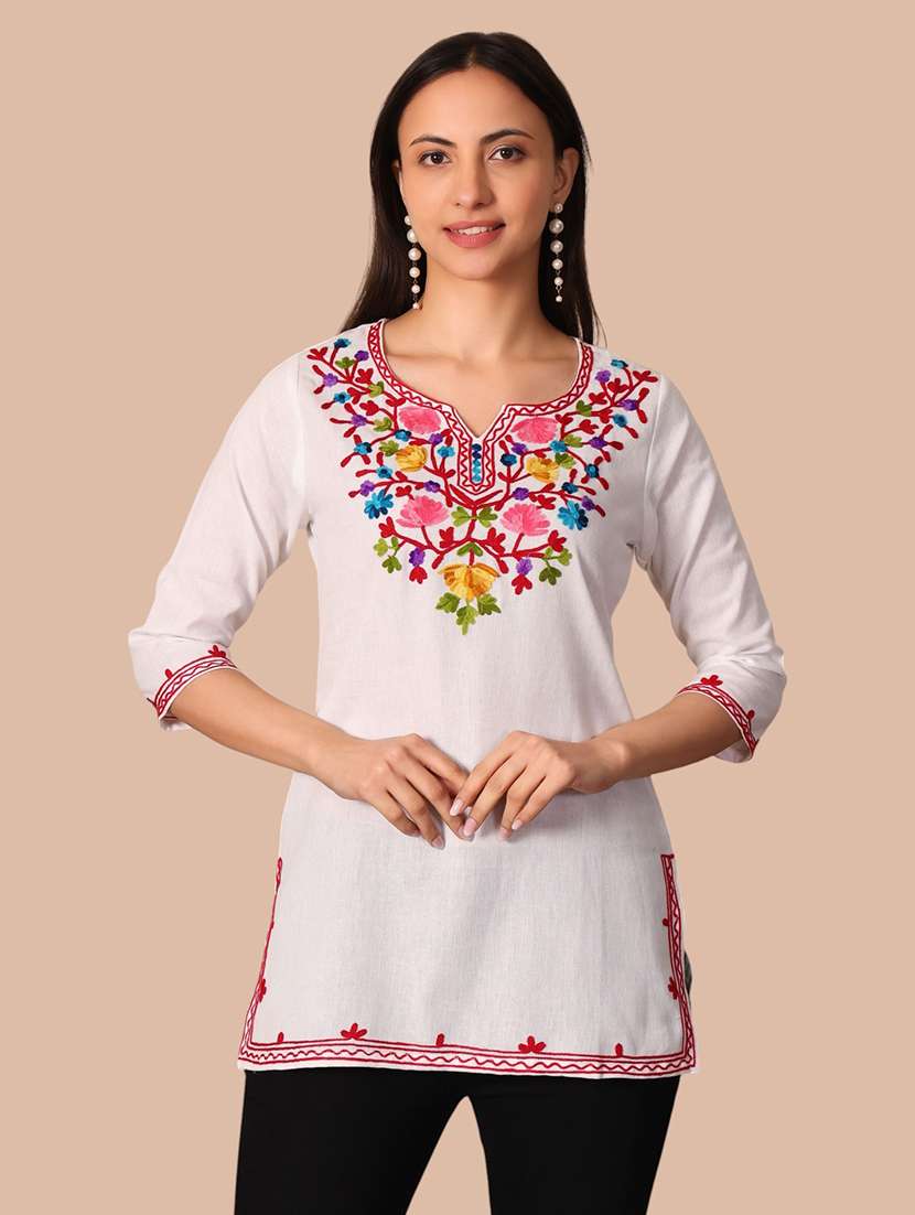 Women Embroidered Three Quarter Sleeves Straight Kurti - 22704596 -  Standard Image - 1