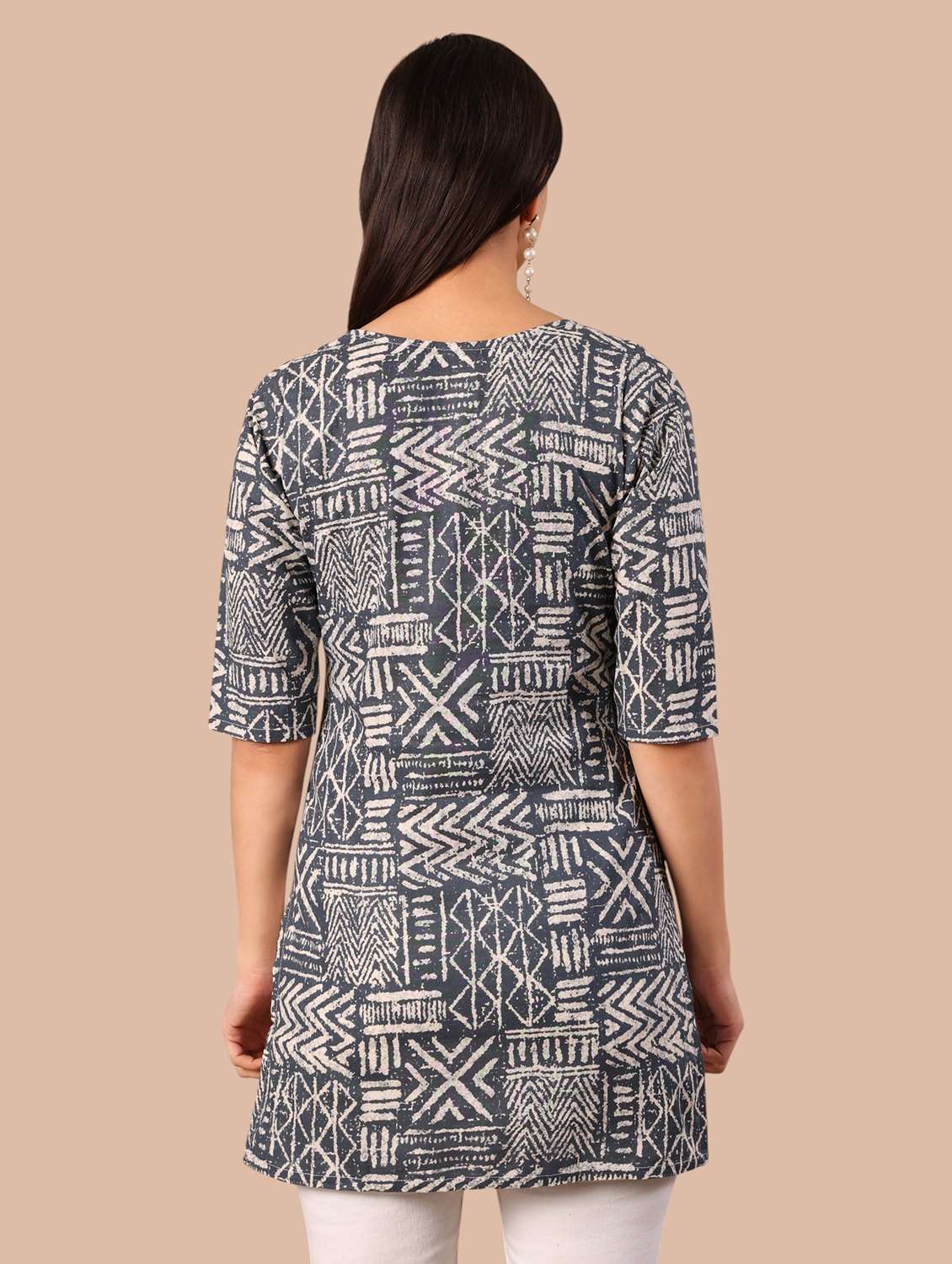 Women Printed Three Quarter Sleeves Straight Kurti - 22704640 -  Standard Image - 4