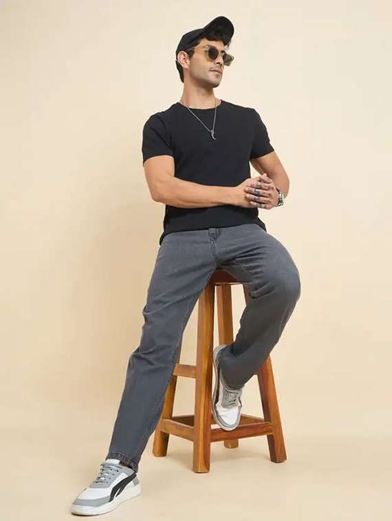 Men Plain Mid Rise Full Length Relaxed Fit Jeans - 22704760 -  Standard Image - 4