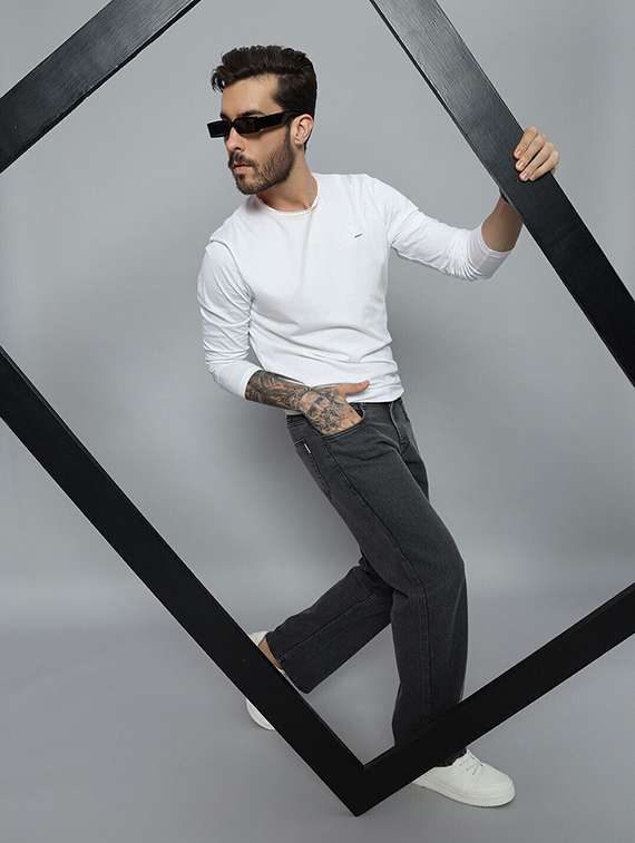 Men Plain Mid Rise Full Length Straight Jeans - 22704793 -  Standard Image - 4
