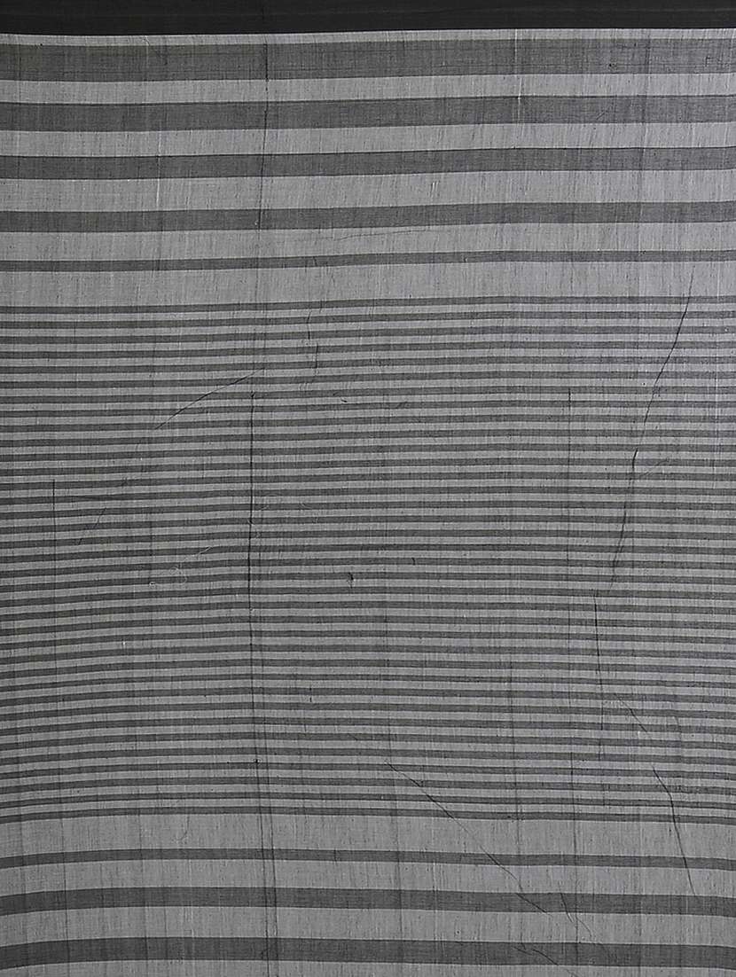 Women Checkered Handloom Saree With Blouse - 22707190 -  Standard Image - 1