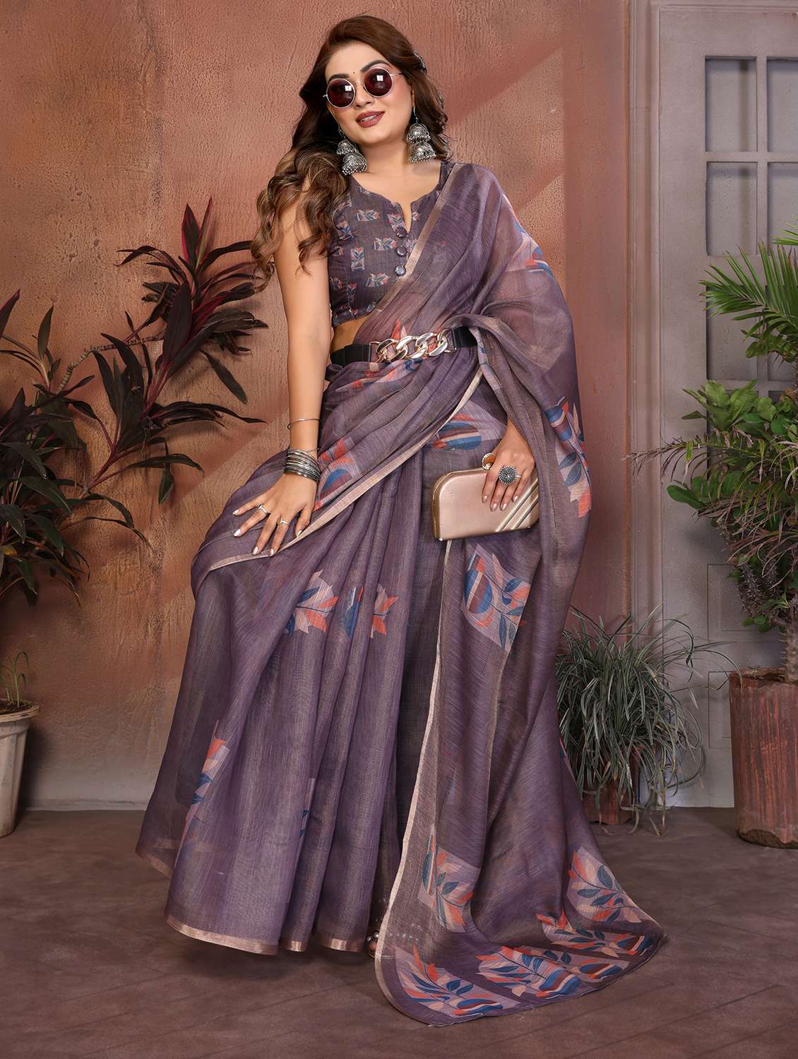 Women Printed Casual Wear Saree With Blouse - 22707331 -  Standard Image - 4