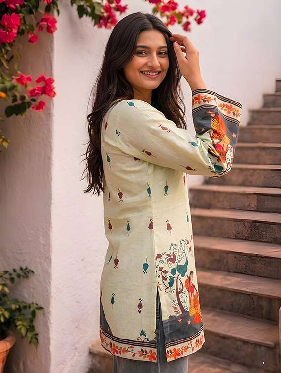 Women Printed Three Quarter Sleeves Straight Kurti - 22719502 -  Standard Image - 4