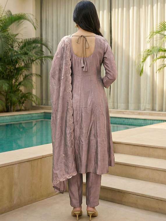 Women Embroidered Three Quarter Sleeves Kurta Pant Set With Dupatta - 22719614 -  Standard Image - 4