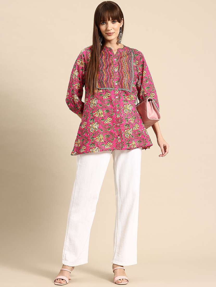 Women Printed Three Quarter Sleeves Straight Kurti - 22719799 -  Standard Image - 4