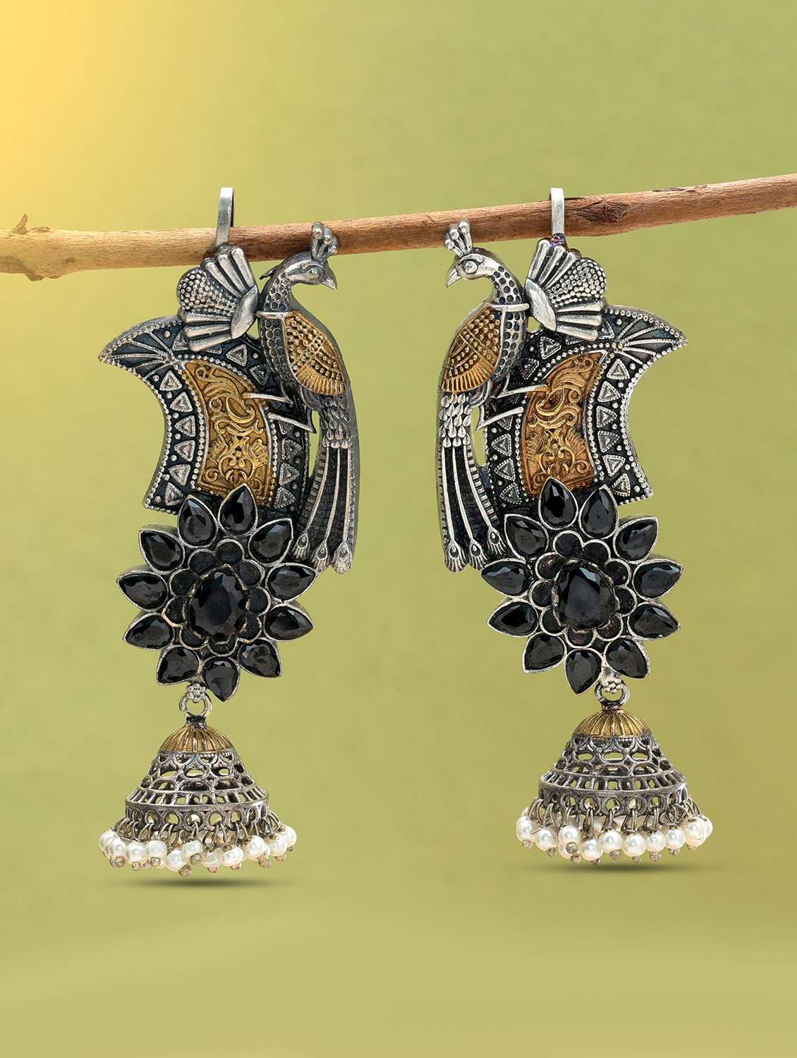 women oxidised black stone earcuff