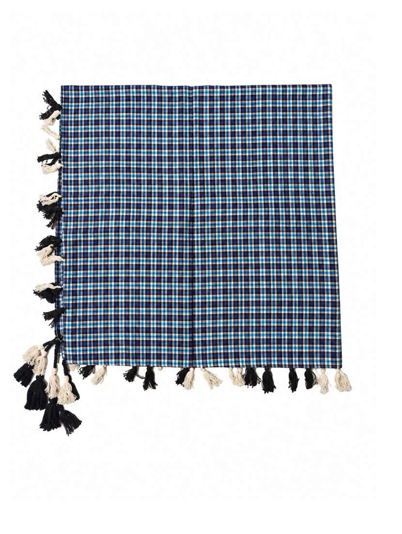 Women Checkered Scarf With Tassels - 22720981 -  Standard Image - 4