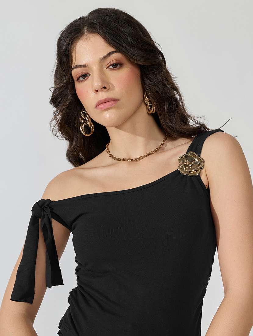 Women Solid Sleeveless Regular Top - 22722751 -  Standard Image - 1