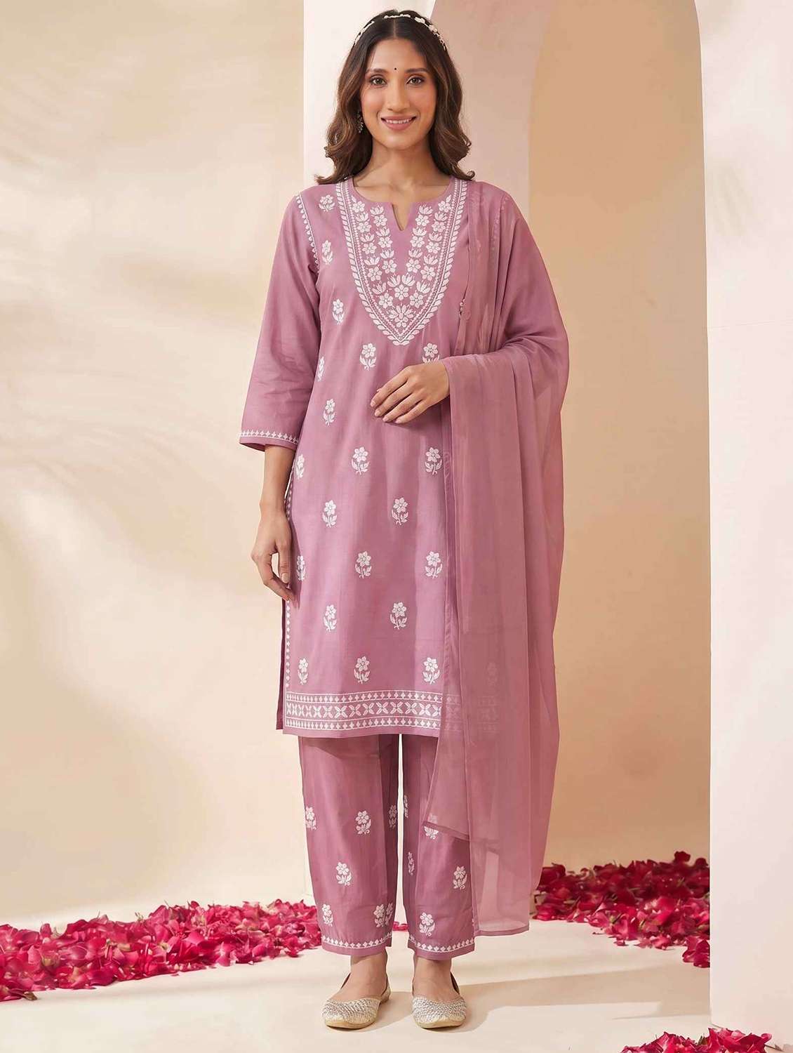 women embroidered three quarter sleeves kurta pant set with dupatta