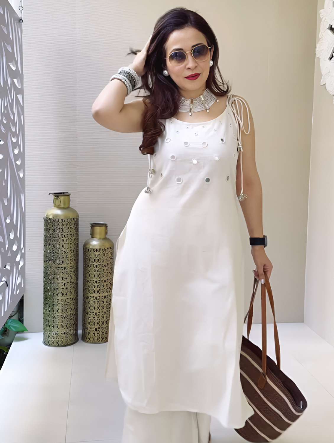 Women Embroidered Sleeveless Kurta Pant Set - 22723122 -  Standard Image - 4