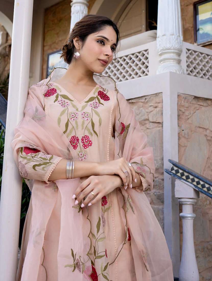Women Embroidered Three Quarter Sleeves Kurta Pant Set With Dupatta - 22723145 -  Standard Image - 1