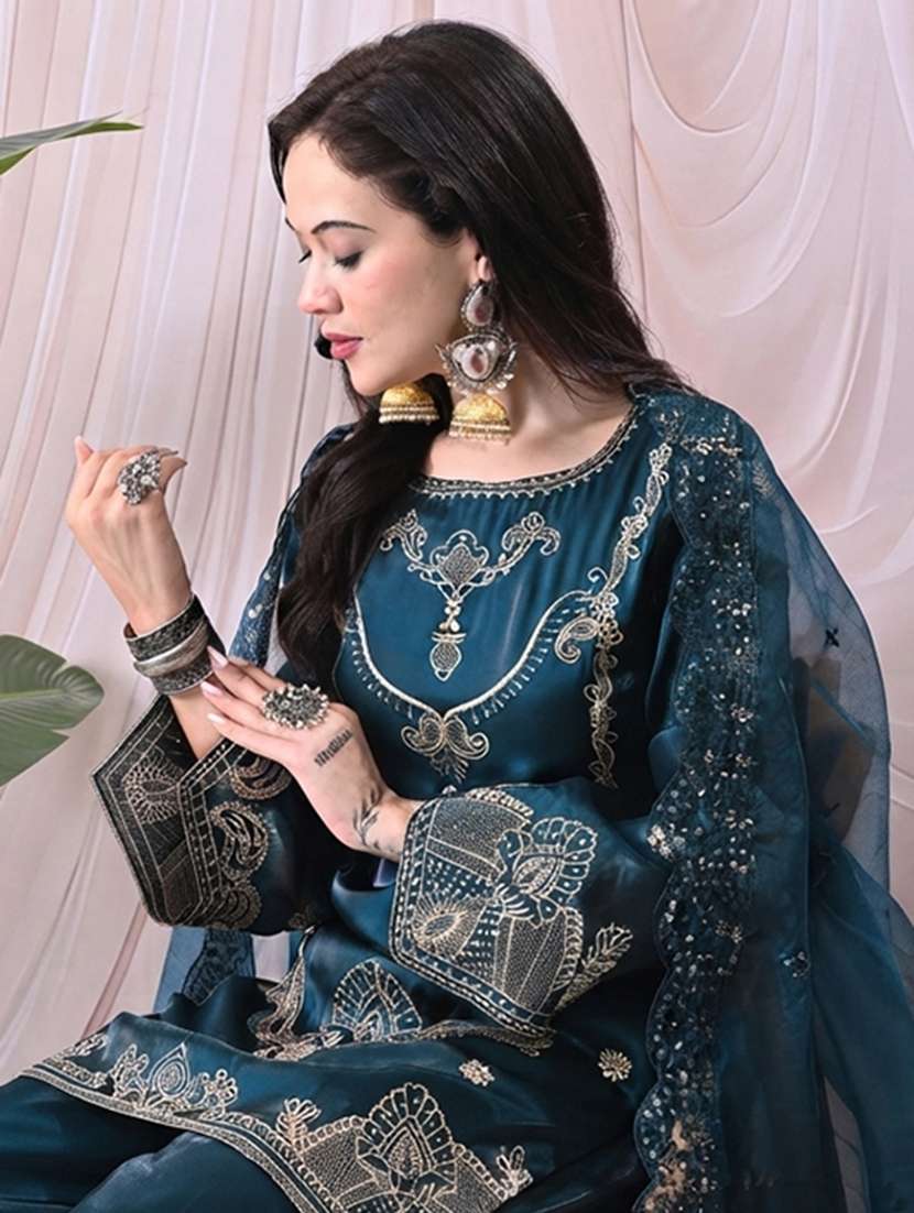 Women Embroidered Three Quarter Sleeves Kurta Palazzo Set With Dupatta - 22723380 -  Standard Image - 1