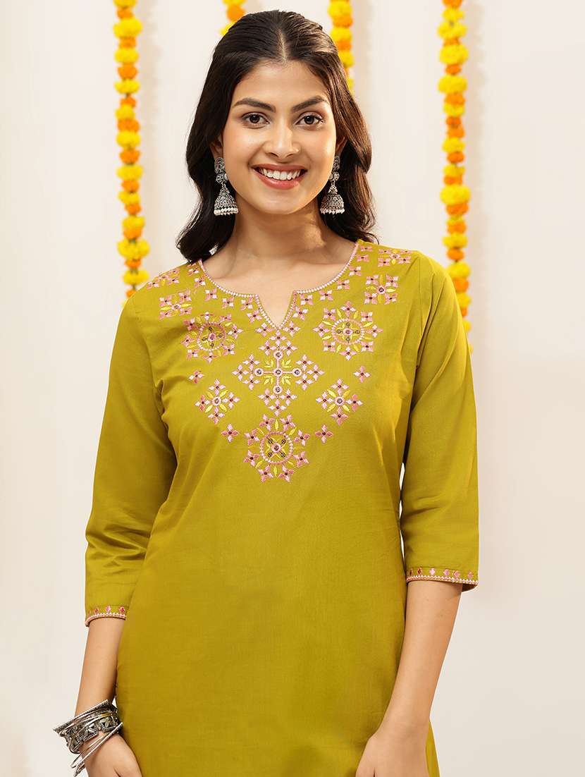 Women Embroidered Three Quarter Sleeves Kurta Palazzo Set - 22725716 -  Standard Image - 1