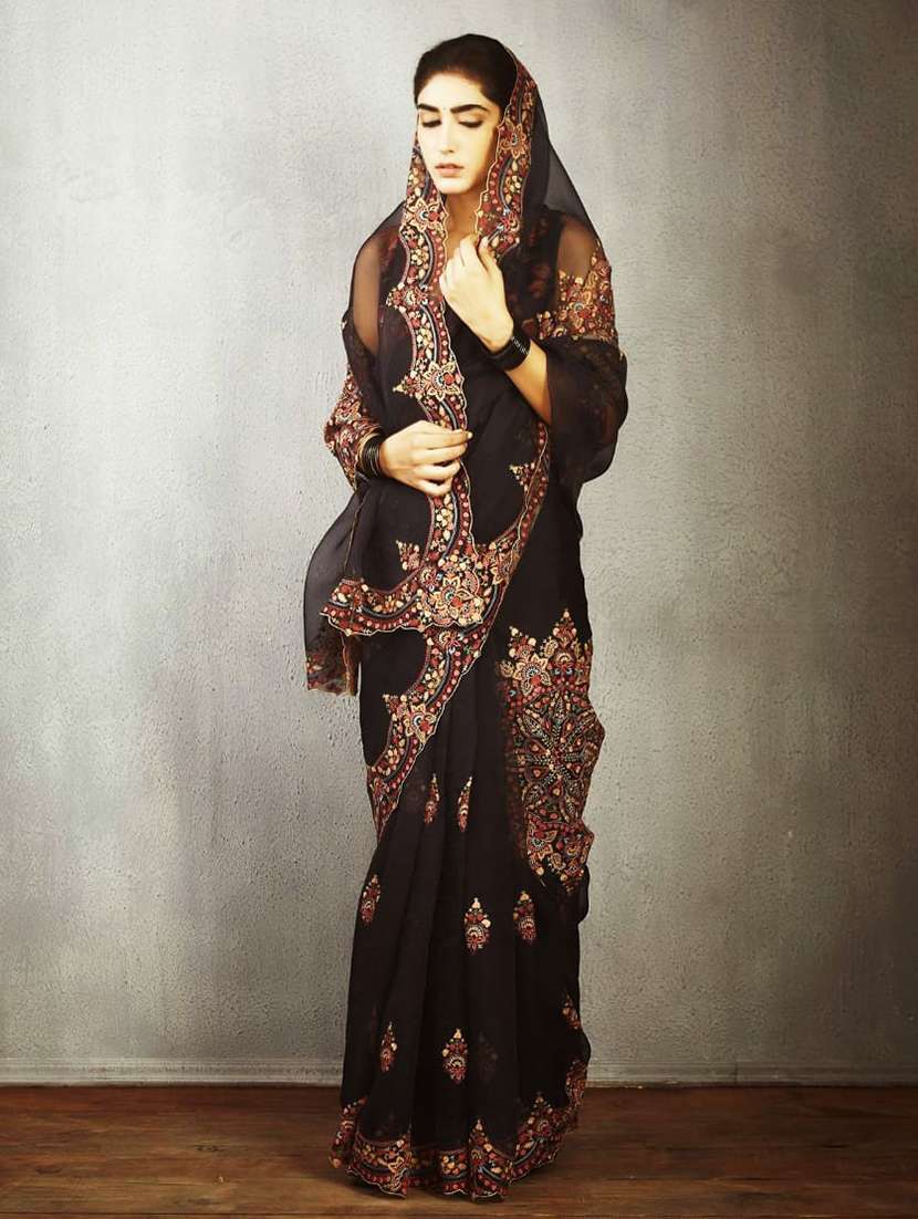 Women Solid With Work Embroidered Saree With Blouse - 22727077 -  Standard Image - 1