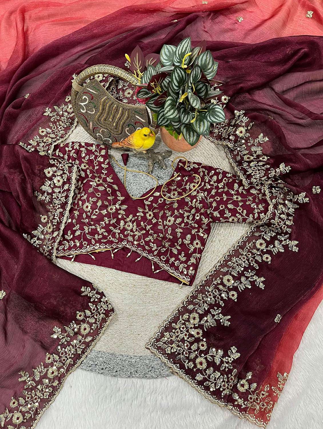 Women Ombre Embroidered Saree With Blouse - 22727081 -  Standard Image - 4