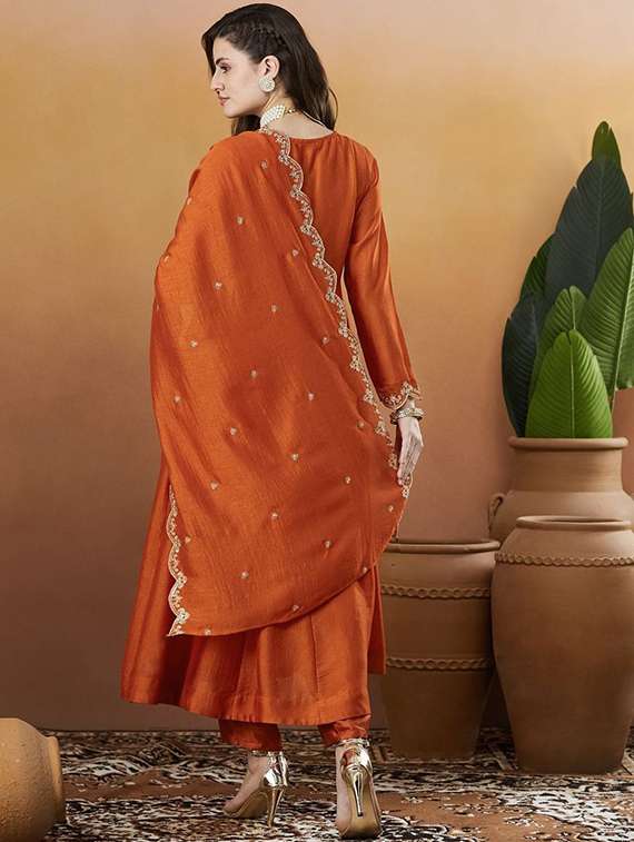 Women Embroidered Long Sleeves Kurta Pant Set With Dupatta - 22728626 -  Standard Image - 4