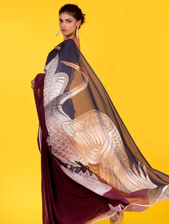 Women Printed Casual Wear Saree With Blouse - 22728862 -  Standard Image - 1