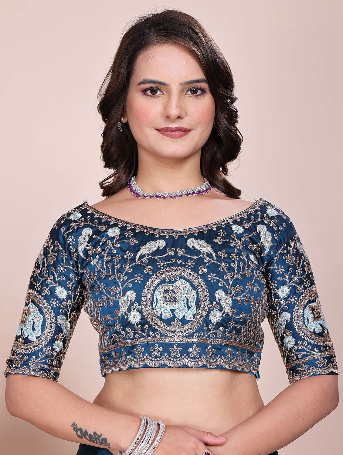 Women Solid With Bordered Saree With Blouse - 22729113 -  Standard Image - 4