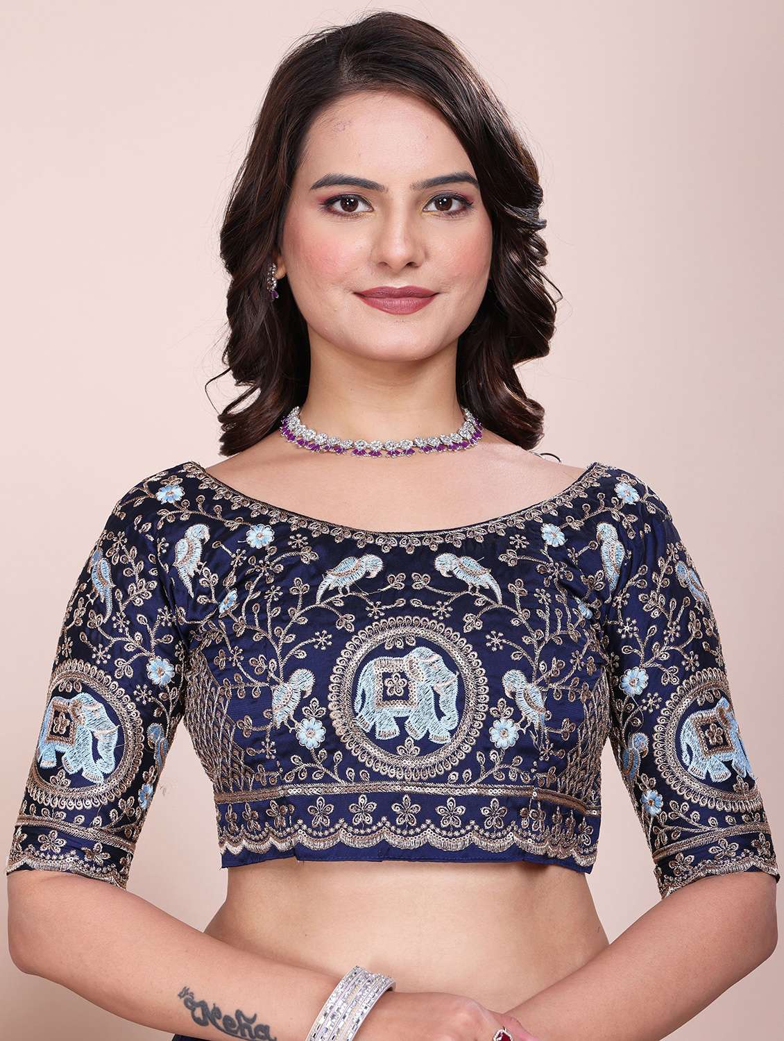 Women Solid With Bordered Saree With Blouse - 22729114 -  Standard Image - 4