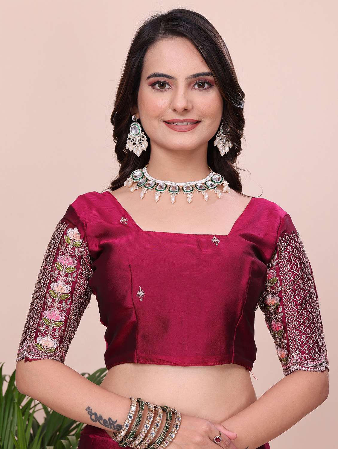 Women Solid With Bordered Saree With Blouse - 22729327 -  Standard Image - 4