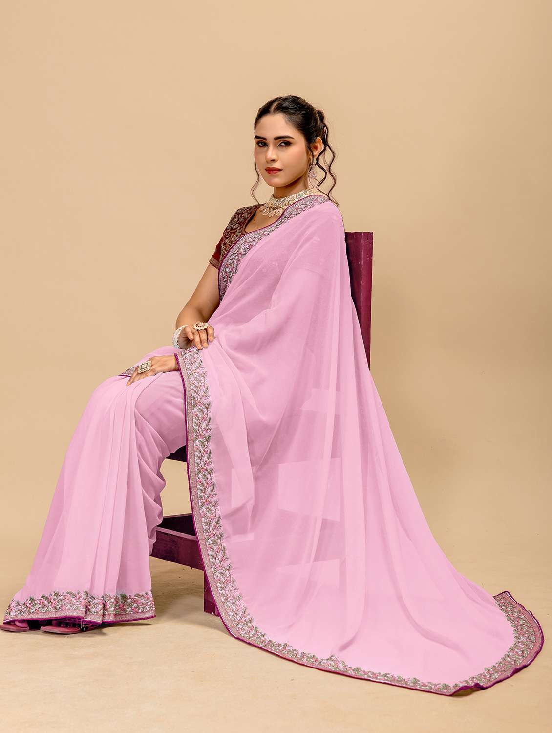 Women Solid With Bordered Saree With Blouse - 22729512 -  Standard Image - 4