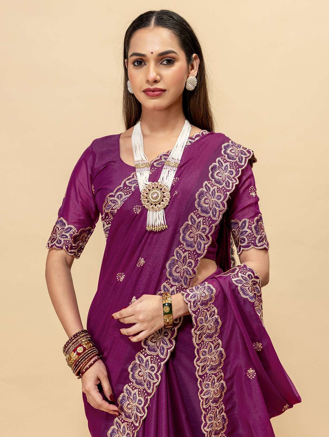Women Solid With Work Embroidered Saree With Blouse - 22729597 -  Standard Image - 4