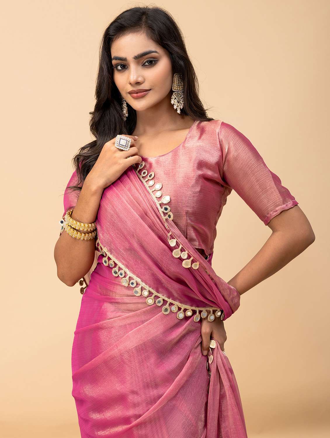 Women Solid With Bordered Saree With Blouse - 22729645 -  Standard Image - 1