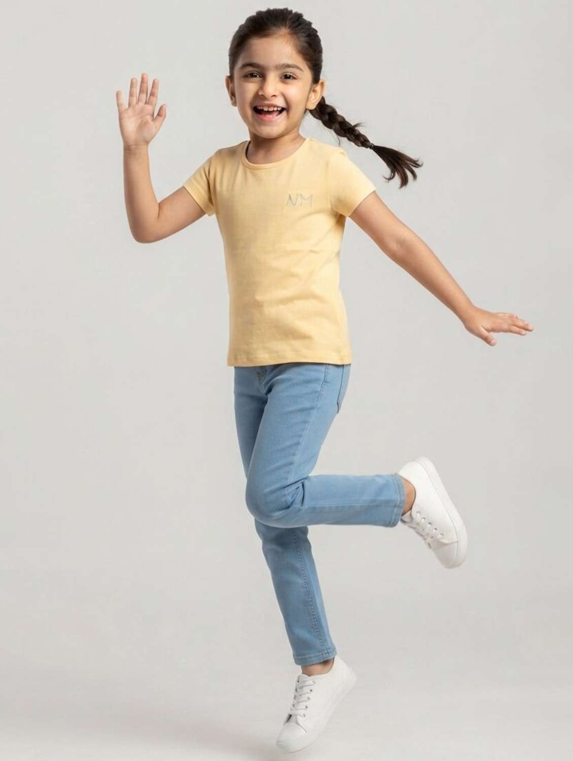 Girls Solid Short Sleeves Regular Fit Tee - 22730018 -  Standard Image - 1
