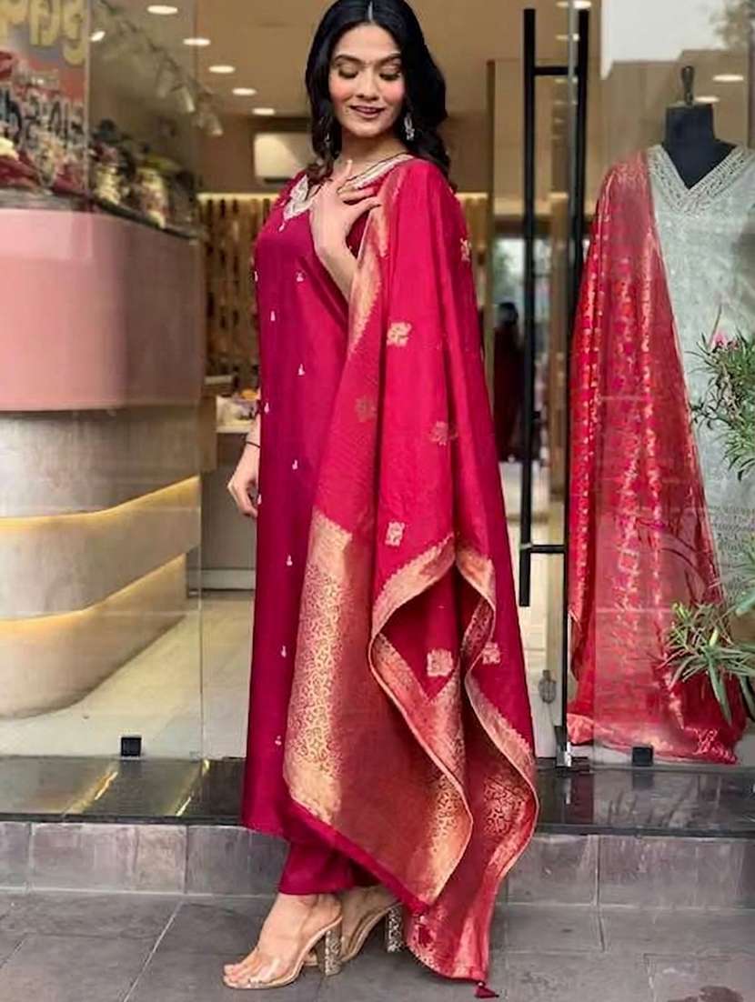Women Embroidered Three Quarter Sleeves Kurta Pant Set With Dupatta - 22730229 -  Standard Image - 1