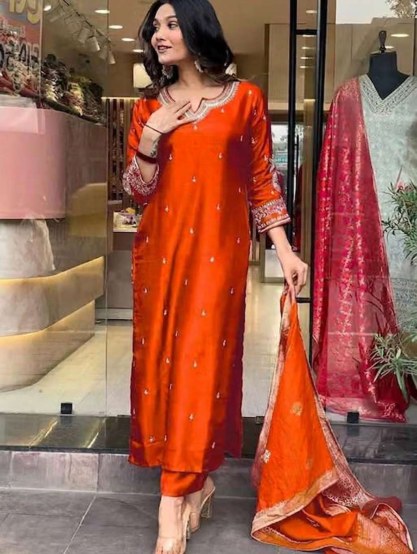 Women Embroidered Three Quarter Sleeves Kurta Pant Set With Dupatta - 22730231 -  Standard Image - 1