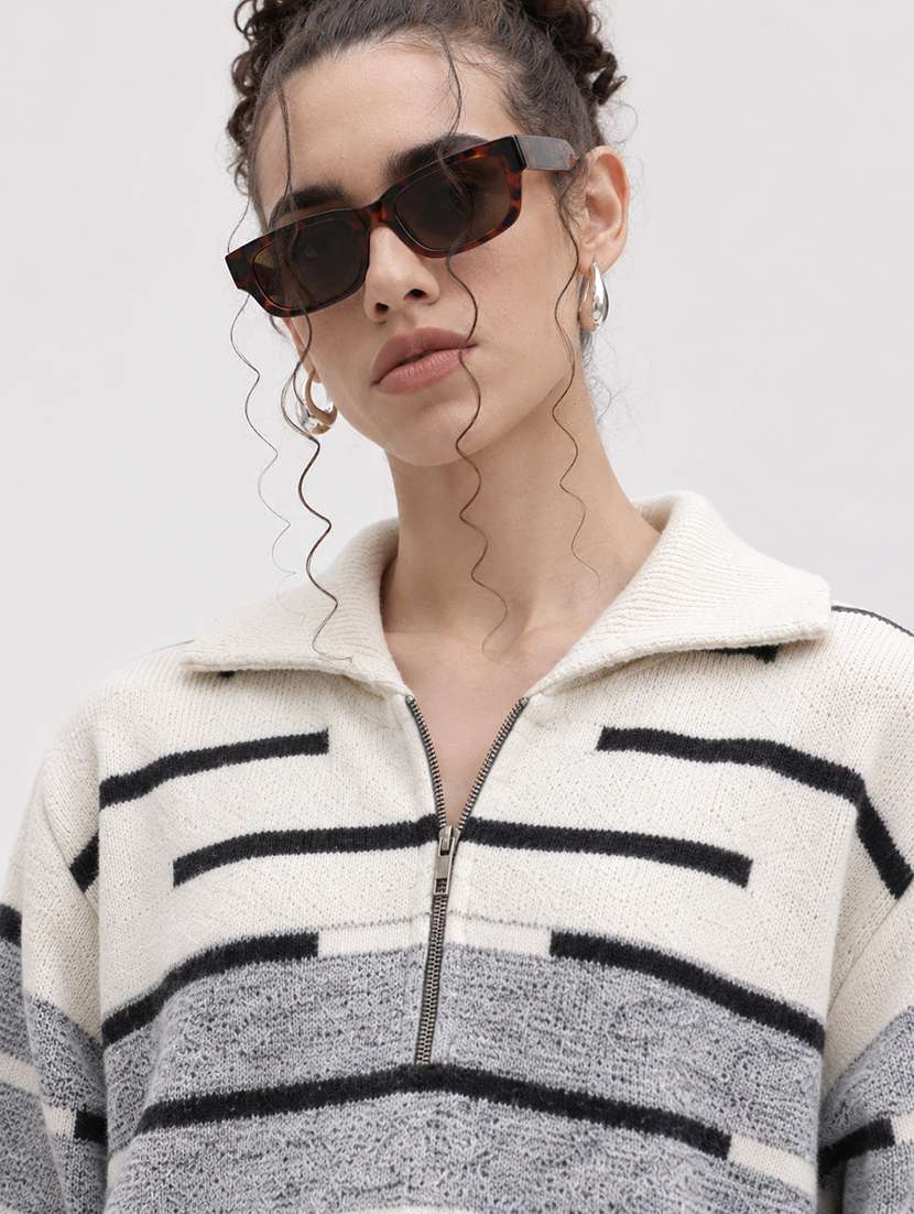 Women Printed Long Sleeves Regular Pullover - 22730702 -  Standard Image - 1