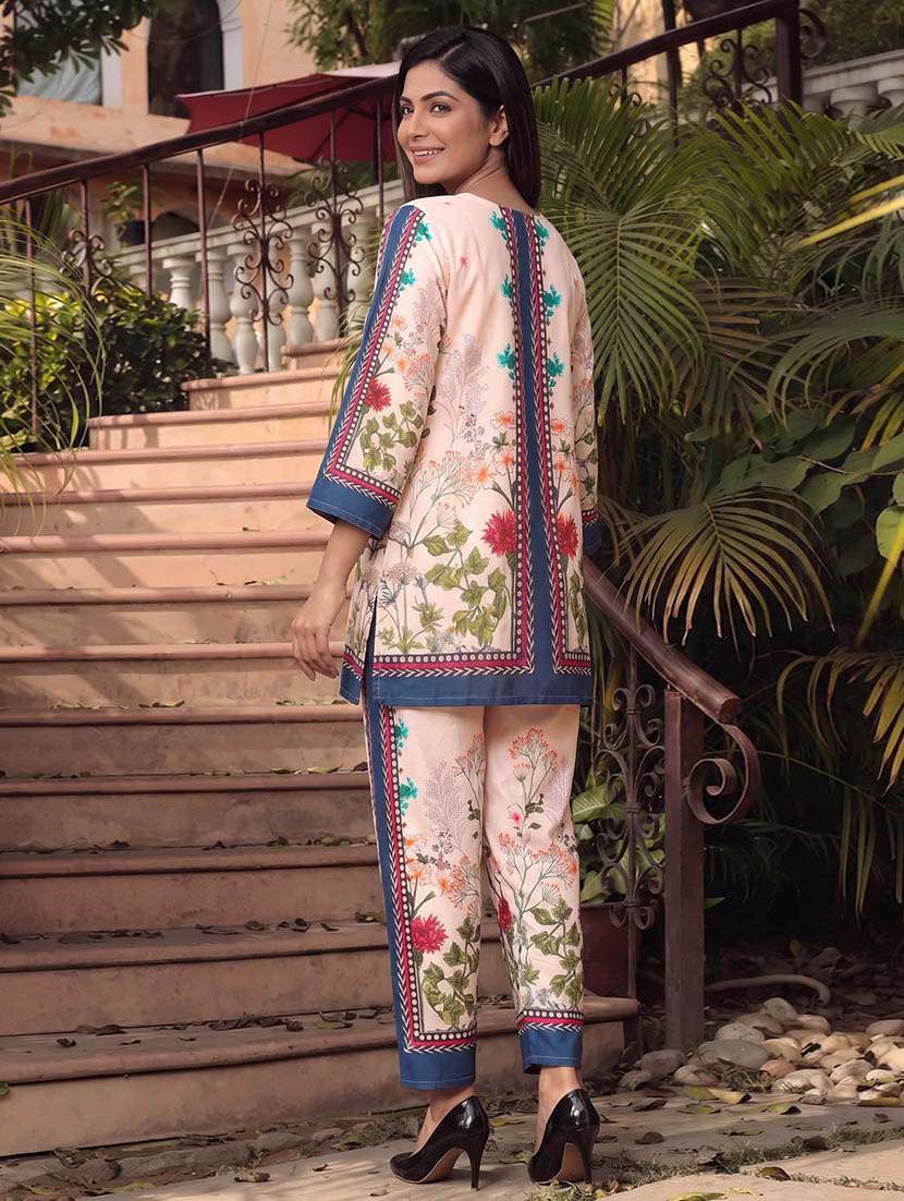 Women Printed Three Quarter Sleeves Ethnic Co-ord Set - 22733486 -  Standard Image - 4