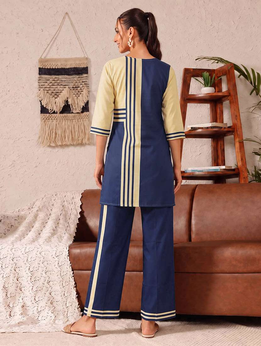 Women Printed Three Quarter Sleeves Ethnic Co-ord Set - 22733489 -  Standard Image - 4