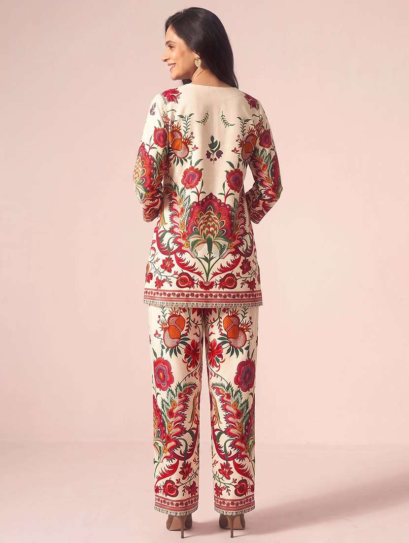 Women Printed Three Quarter Sleeves Ethnic Co-ord Set - 22733490 -  Standard Image - 4