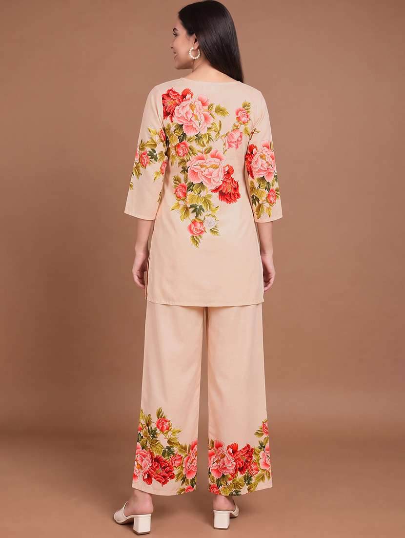 Women Printed Three Quarter Sleeves Ethnic Co-ord Set - 22733492 -  Standard Image - 4