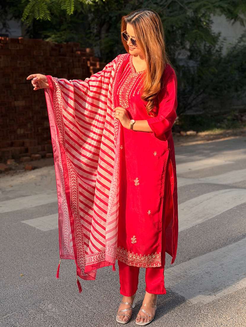 Women Embroidered Three Quarter Sleeves Kurta Pant With Dupatta Set - 22734880 -  Standard Image - 1