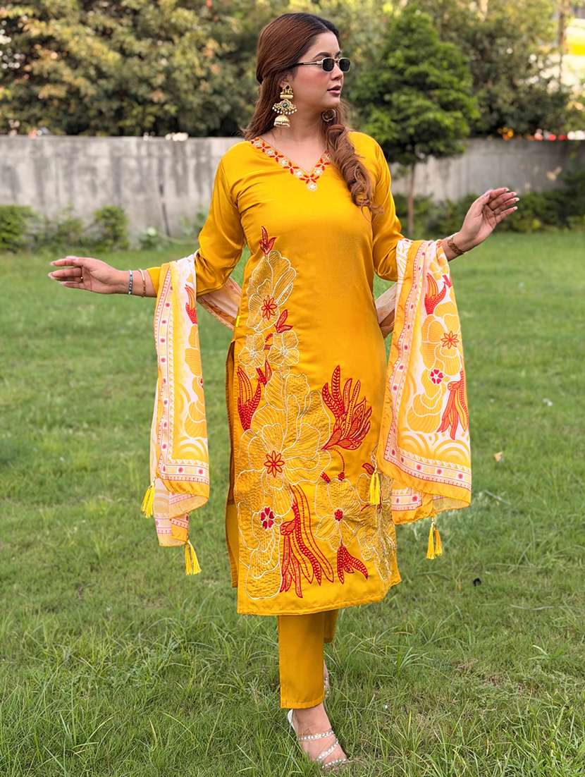 Women Embroidered Three Quarter Sleeves Kurta Pant With Dupatta Set - 22734882 -  Standard Image - 1
